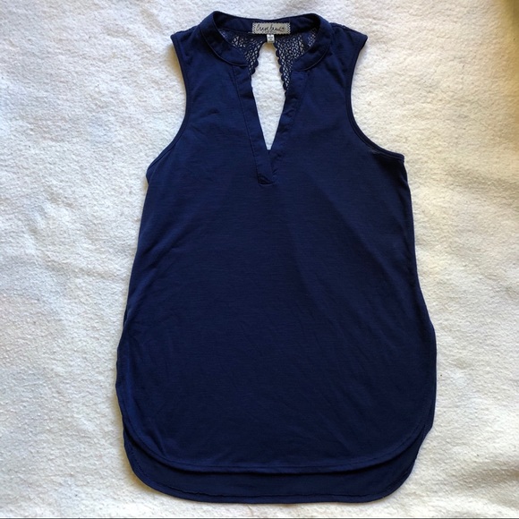 Almost Famous Tops - EUC Crave Frame by Almost Famous top